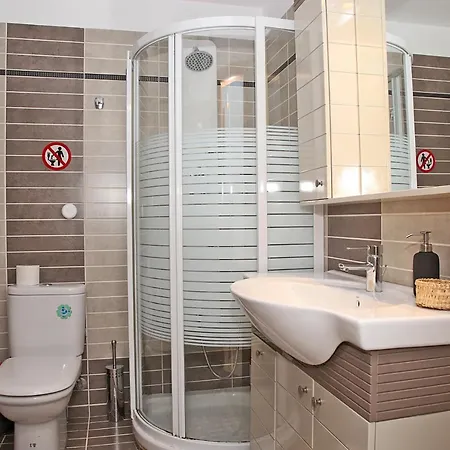 Apartment 2 Bedroom Near The Athens Airport, Spata (East Attica)